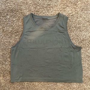 Lululemon breeze by muscle crop tank